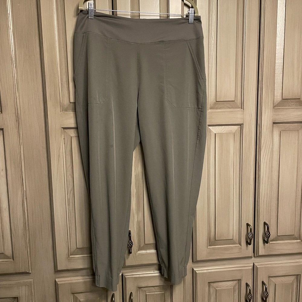 Patagonia gray happy hiker studio pants joggers women large